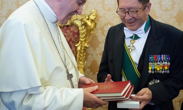 Embajador de Colombia en el Vaticano presentó cartas credenciales ante el Papa Francisco