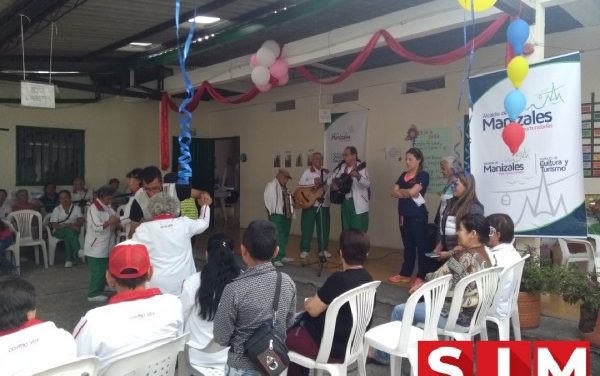 ADULTOS MAYORES DEL CENTRO VIDA LA ISLA CELEBRARON EL DÍA DE LA FAMILIA