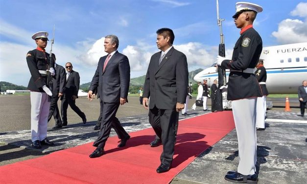 Presidente Iván Duque llegó a Ciudad de Panamá en visita oficial