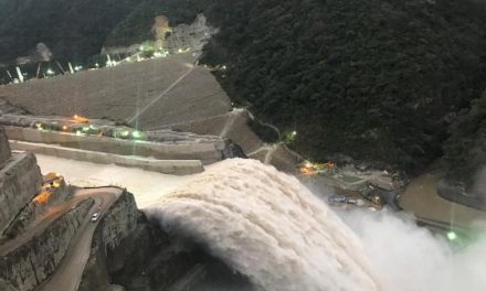 Presidente Duque hizo seguimiento al cierre de la primera compuerta en Hidroituango
