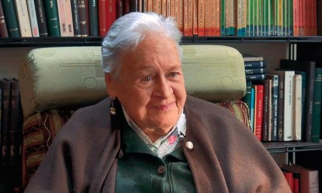 El Banco de la República rinde homenaje a la poeta manizalita Maruja Vieira