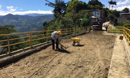 PAVIMENTACIÓN DE LA VÍA CUCHILLA DEL SALADO