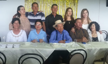 BOLIVIA CUMPLIÓ 100 AÑOS Y DON RAFAEL AMADOR CIFUENTES GONZALEZ TAMBIEN HIJO DE BOLIVIA CUMPLIÓ 100 AÑOS DE EDAD