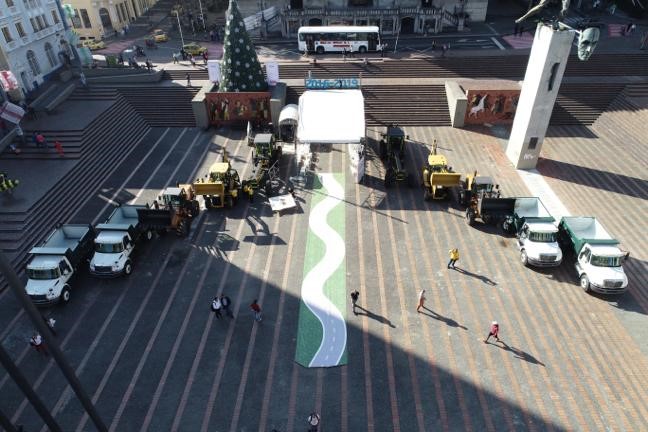 CALDAS YA TIENE NUEVOS COMBOS DE MAQUINARIA AMARILLA. CON RECURSOS POR $18 MIL MILLONES FUERON ADQUIRIDOS LOS 41 EQUIPOS PARA REFORZAR LABORES DE INFRAESTRUCTURA VIAL